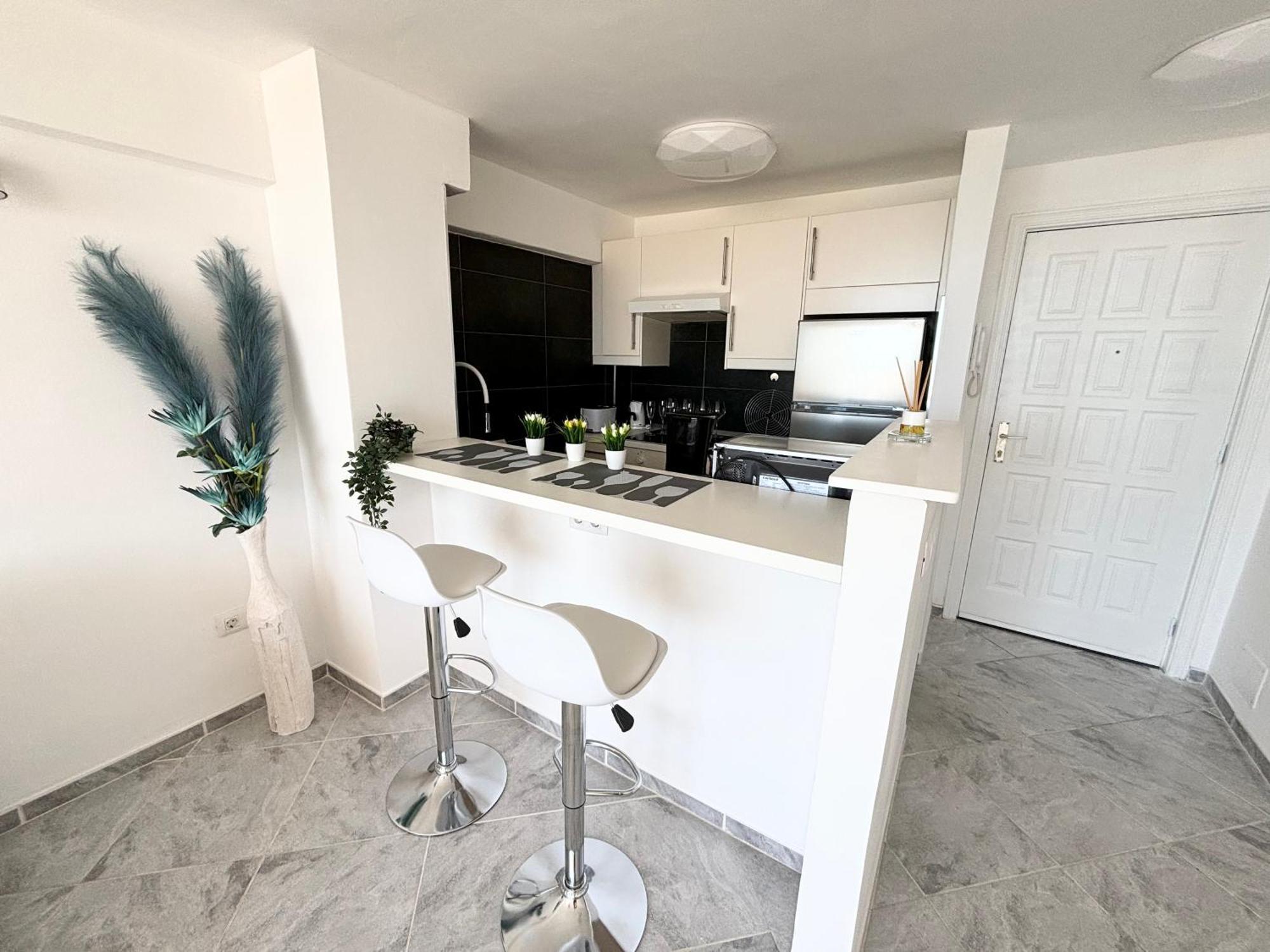 Luxury Ocean View Apartment 6Th Floor Лос-Крістіанос Екстер'єр фото