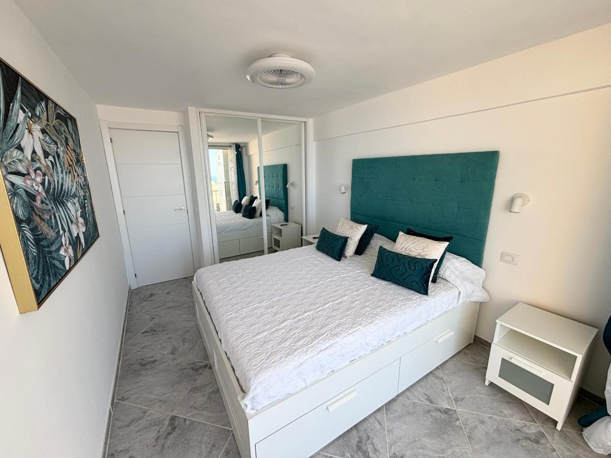 Luxury Ocean View Apartment 6Th Floor Лос-Крістіанос Екстер'єр фото